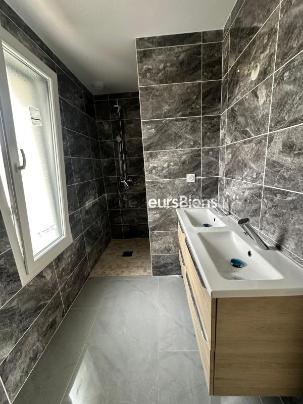 Maison - 142 m² - 6 pièces