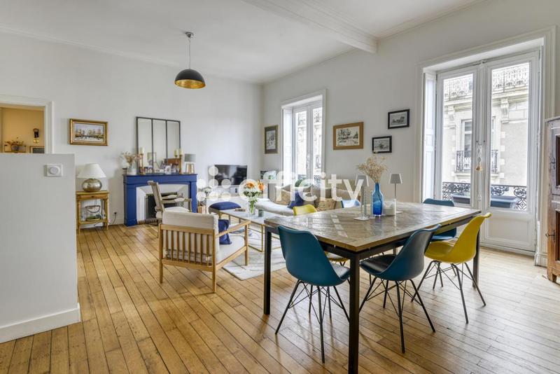 Appartement - 134 m² - 6 pièces