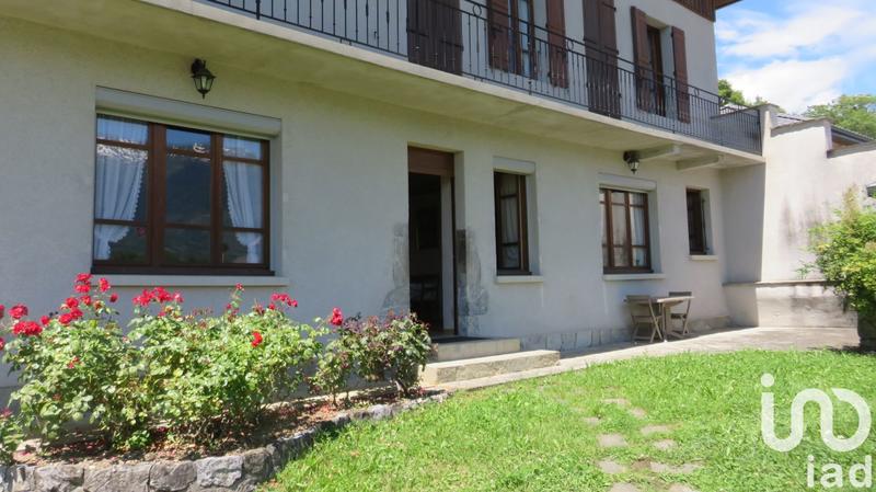 Maison - 250 m² - 10 pièces