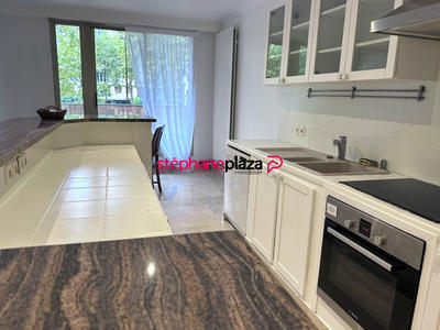 Appartement - 75 m² - 3 pièces