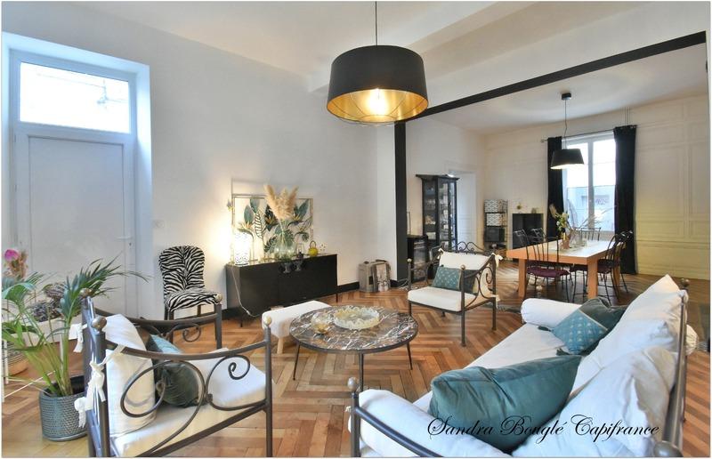 Maison de ville - 317 m² - 12 pièces