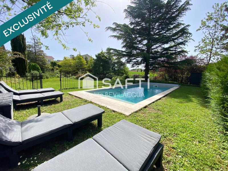 Maison - 215 m² - 9 pièces