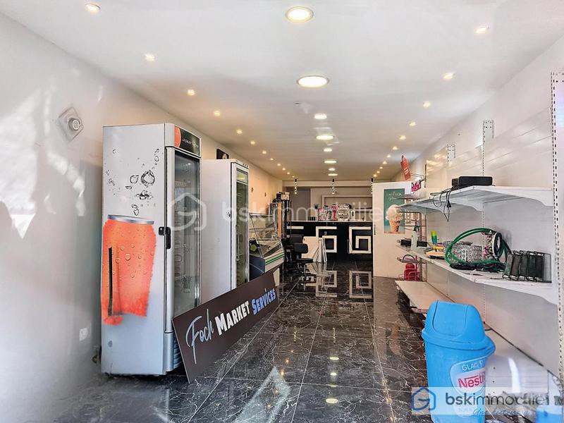 Immeuble - 211 m² - 6 pièces