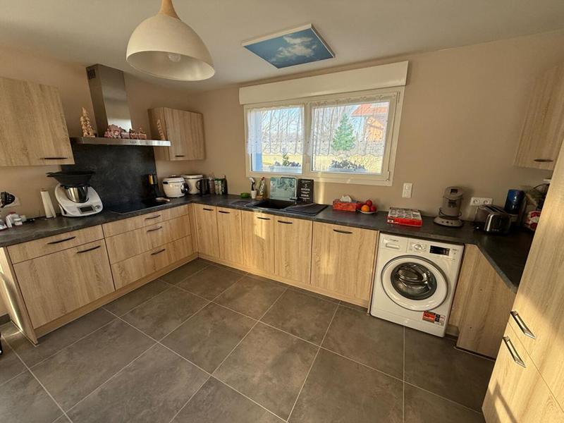 Maison - 90 m² - 3 pièces