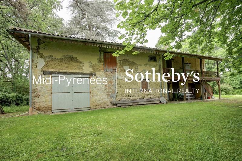 Château - 302 m² - 8 pièces