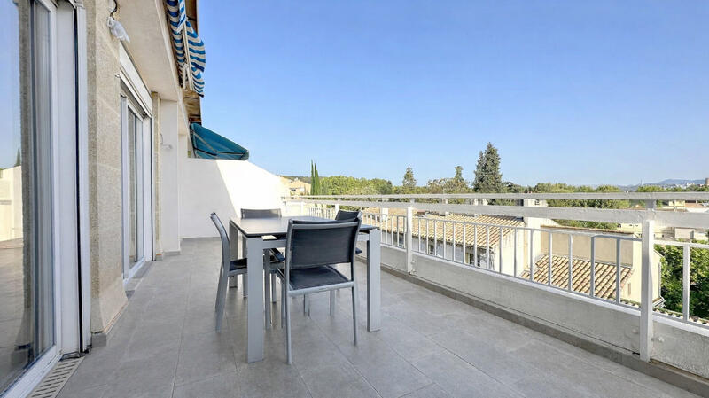 Appartement - 110 m² - 5 pièces