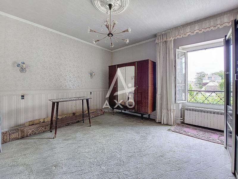 Maison de ville - 210 m² - 9 pièces