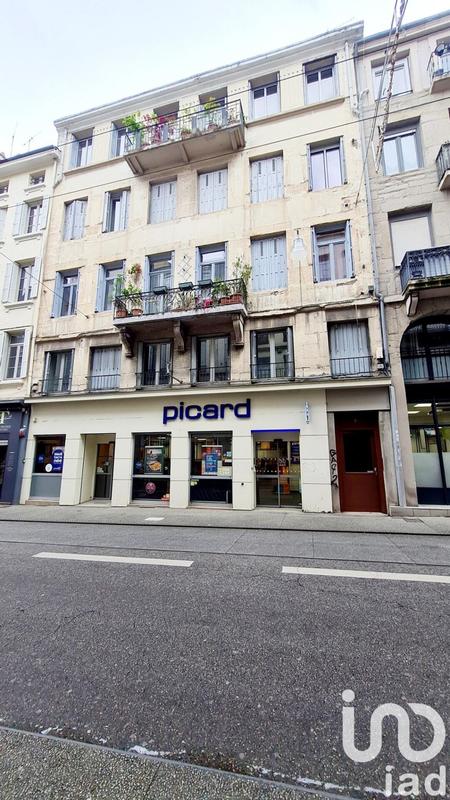 Appartement - 122 m² - 5 pièces