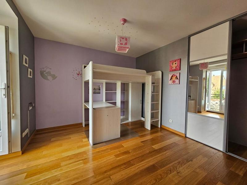 Maison - 166 m² - 6 pièces