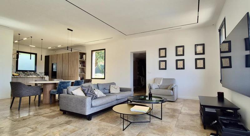 Villa - 204 m² - 6 pièces