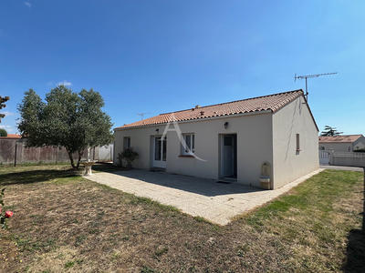 Maison - 93 m² - 4 pièces