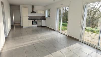 Maison - 80 m² - 4 pièces