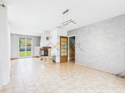 Maison - 121 m² - 7 pièces