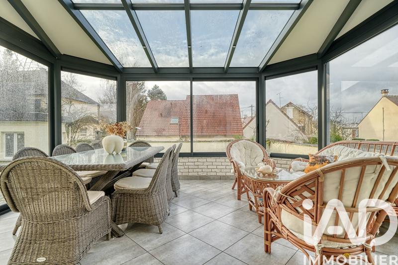 Maison - 182 m² - 9 pièces