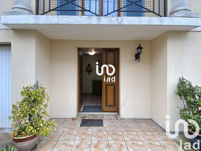 Maison - 137 m² - 6 pièces