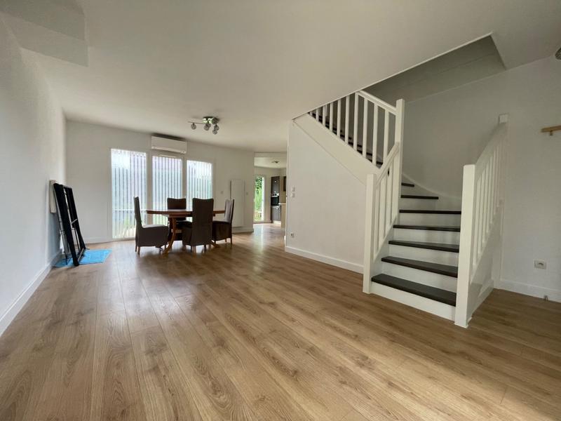 Maison - 83 m² - 4 pièces