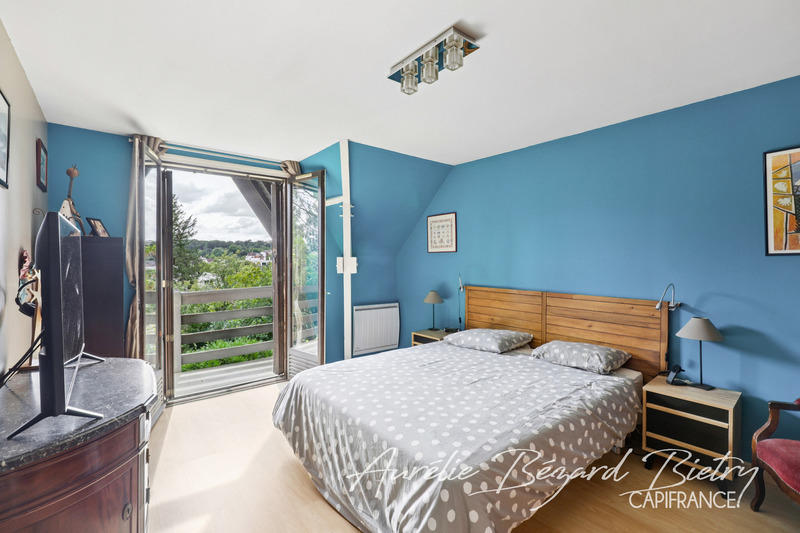 Maison - 181 m² - 8 pièces