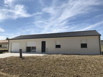Maison - 95 m² - 4 pièces