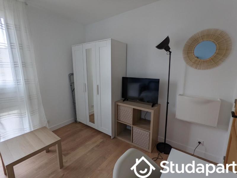 Chambre - 10 m² - 1 pièce