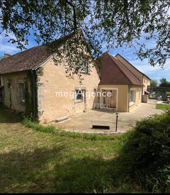 Maison - 384 m² - 15 pièces