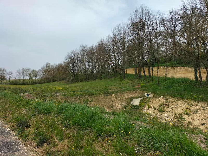 Terrain constructible - 2 735 m²