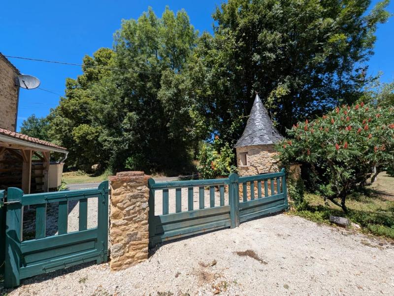 Maison - 260 m² - 9 pièces