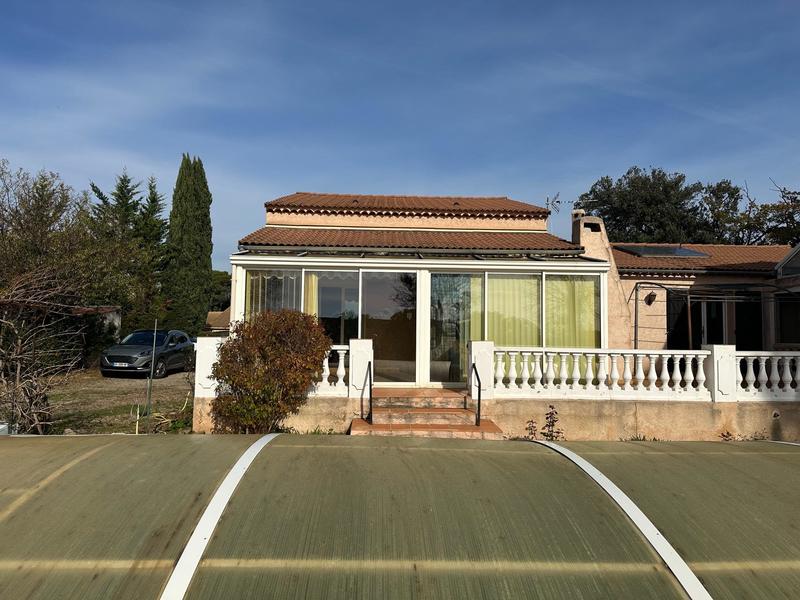 Villa - 182 m² - 8 pièces