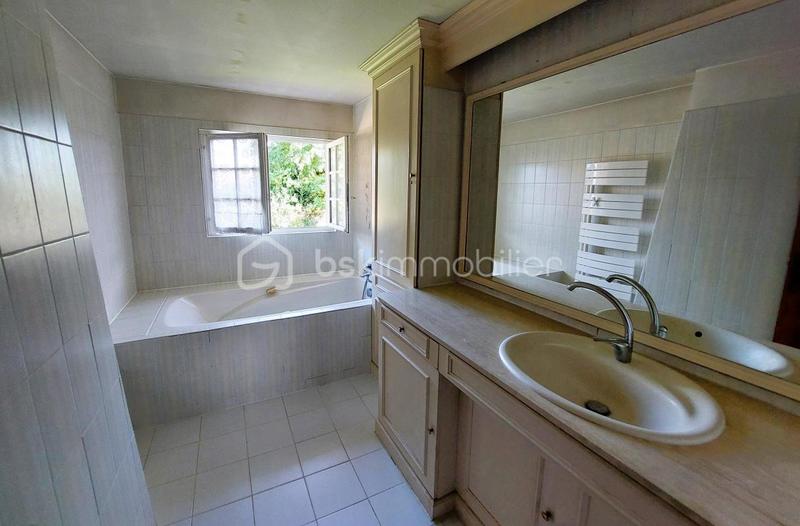 Maison en pierre - 178 m² - 7 pièces