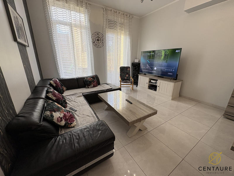 Maison ancienne - 295 m² - 11 pièces