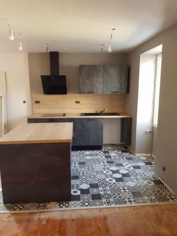 Maison - 121 m² - 6 pièces