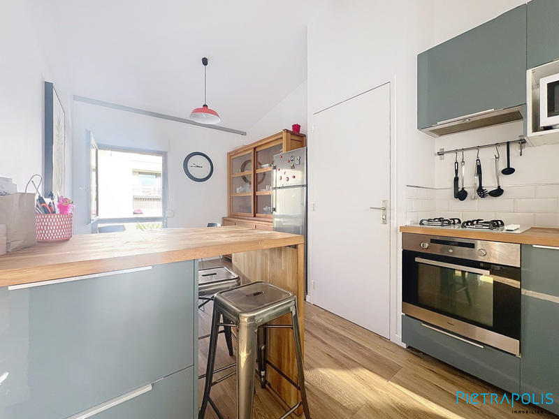 Appartement - 82 m² - 4 pièces