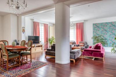 Maison - 225 m² - 6 pièces