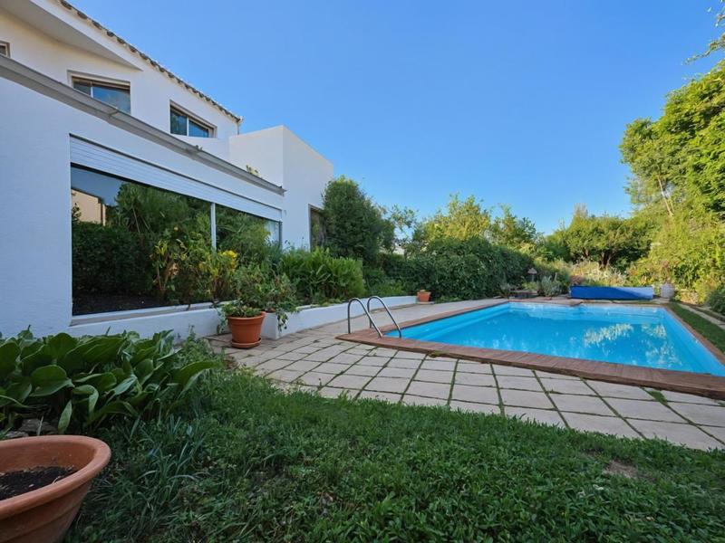 Maison - 206 m² - 6 pièces