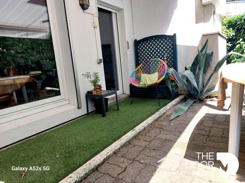 Appartement - 98 m² - 5 pièces