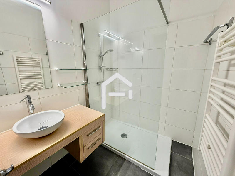 Appartement - 61 m² - 2 pièces