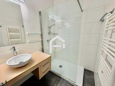 Appartement - 61 m² - 2 pièces