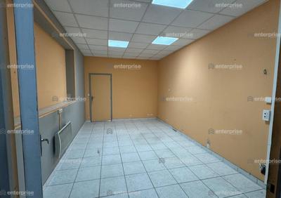 Local d'activité / Entrepôt - 655 m²