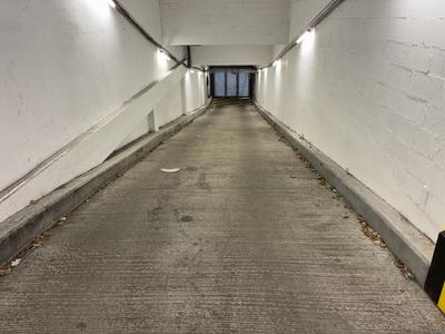 Parking / Garage - 16 m²