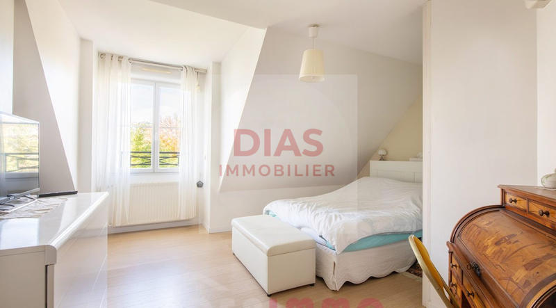 Maison - 145 m² - 1 pièce