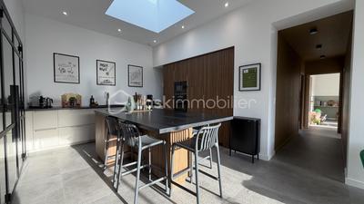 Maison - 145 m² - 5 pièces