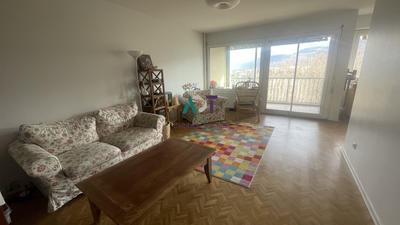 Appartement - 85 m² - 3 pièces