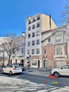 Local commercial - 110 m² - 4 pièces