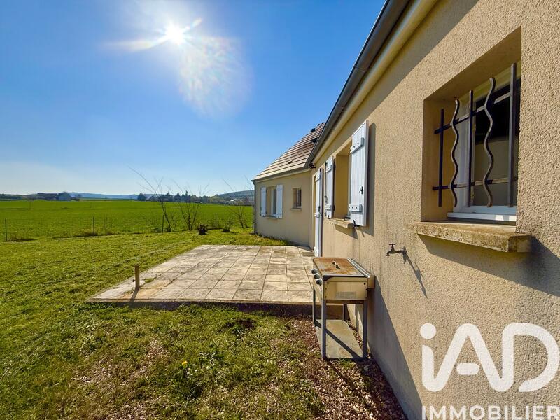 Maison - 90 m² - 5 pièces