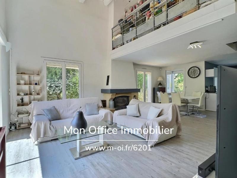 Maison - 250 m² - 10 pièces