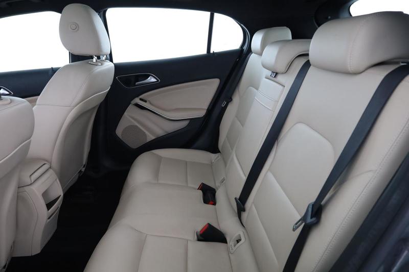 Mercedes Gla 250 Inspiration 7g-Dct 211 ch