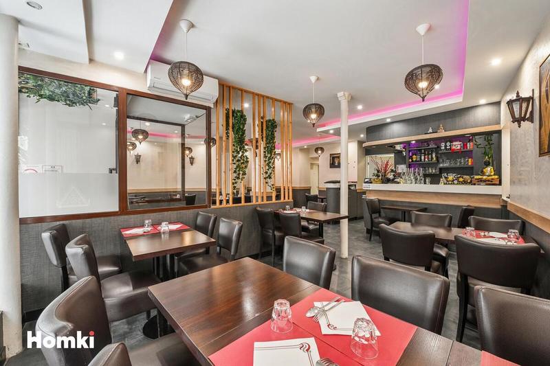 Local commercial - 97 m² - 4 pièces