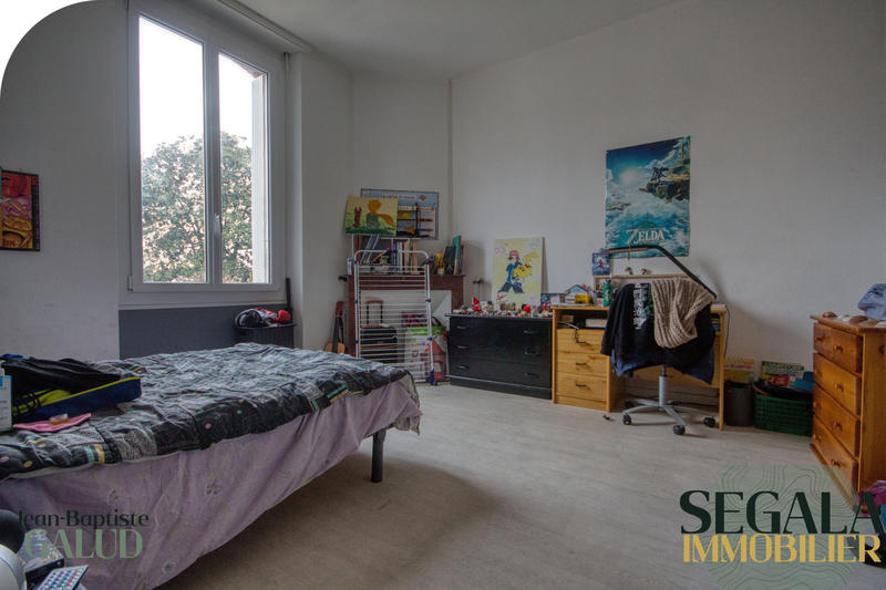 Maison - 90 m² - 4 pièces