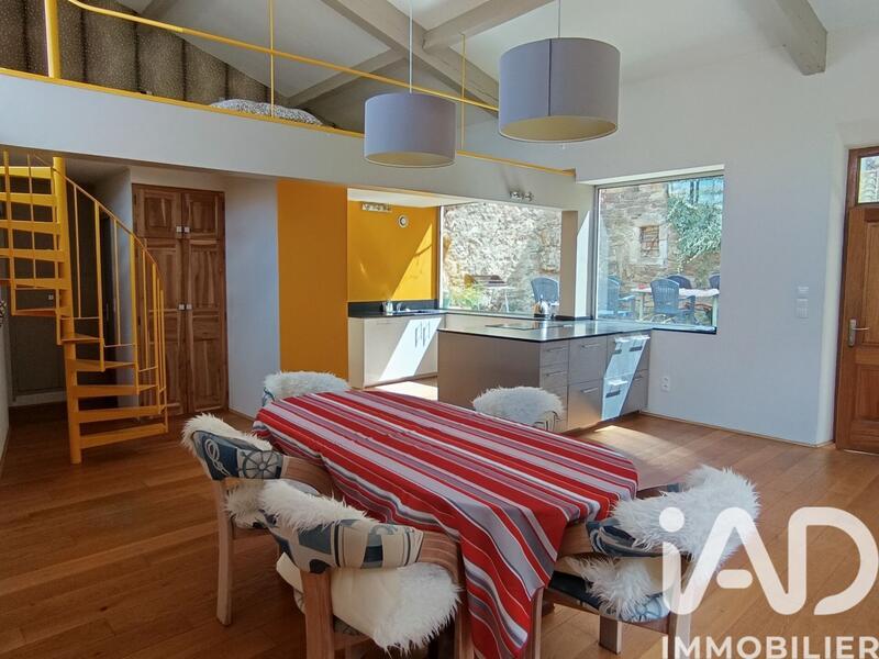 Maison de ville - 218 m² - 4 pièces