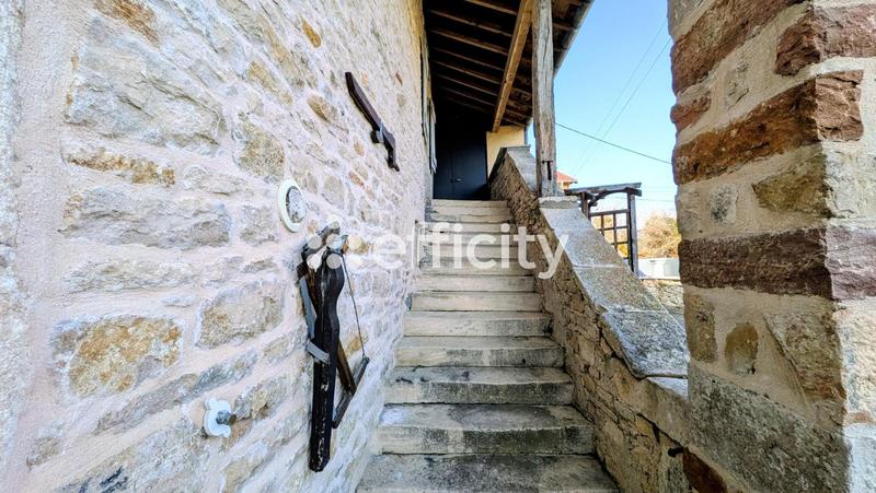 Maison - 413 m² - 8 pièces