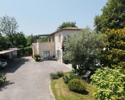 Maison - 152 m² - 7 pièces